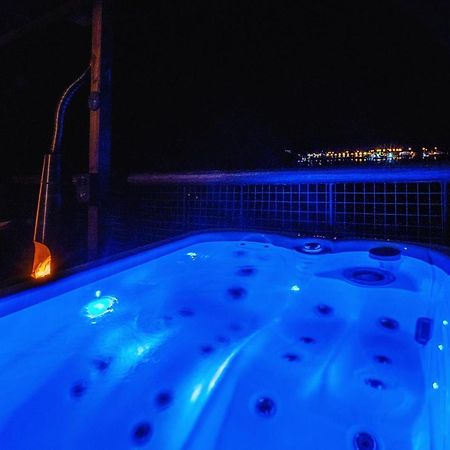 Mountview Pod Hotel Lochinver Ngoại thất bức ảnh