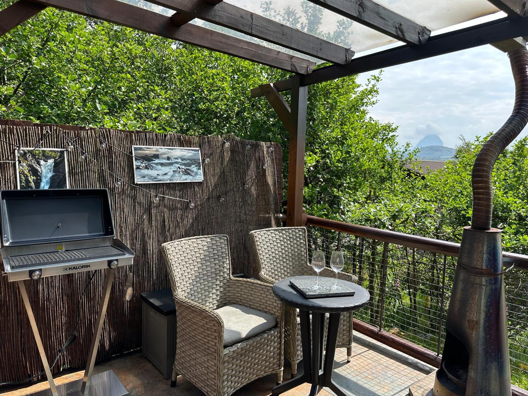 Mountview Pod Hotel Lochinver Ngoại thất bức ảnh