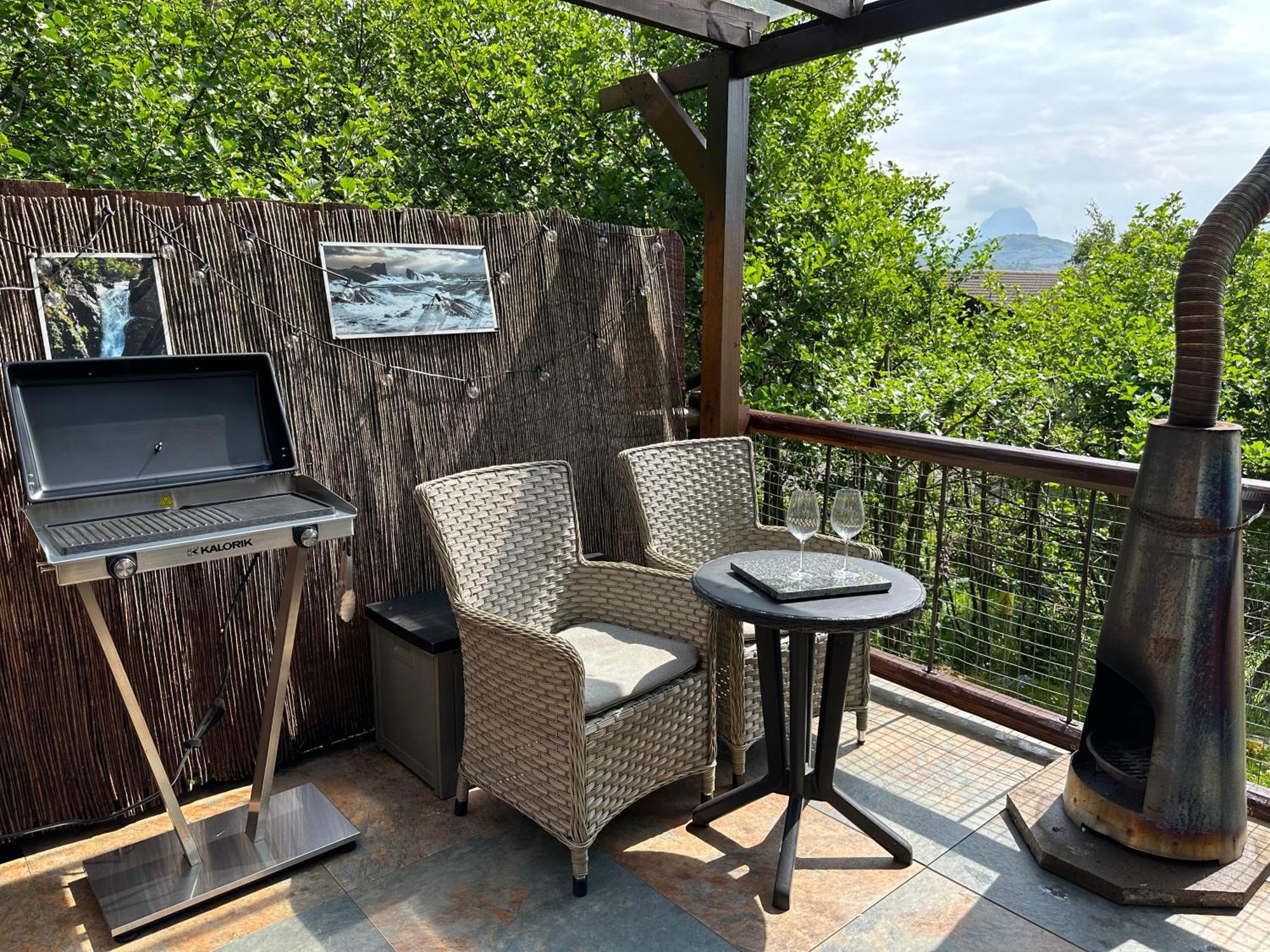 Mountview Pod Hotel Lochinver Ngoại thất bức ảnh